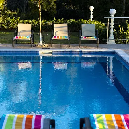 Mirela Villa Dassia (Corfu)